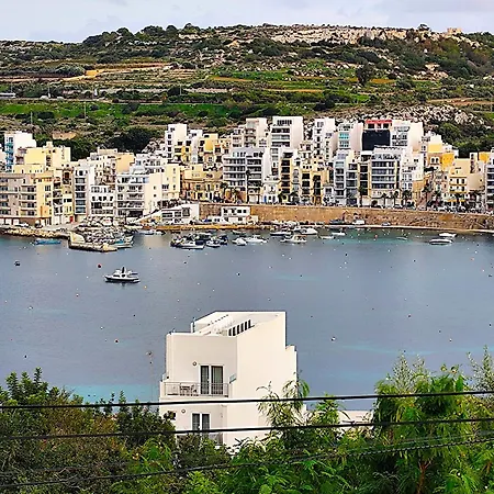 Sea Breeze Bliss - Self Check-in Apartment St. Paul's Bay