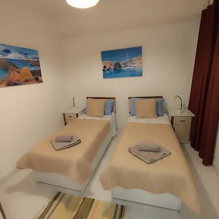 Apartment Sea Breeze Bliss - Self Check-in *